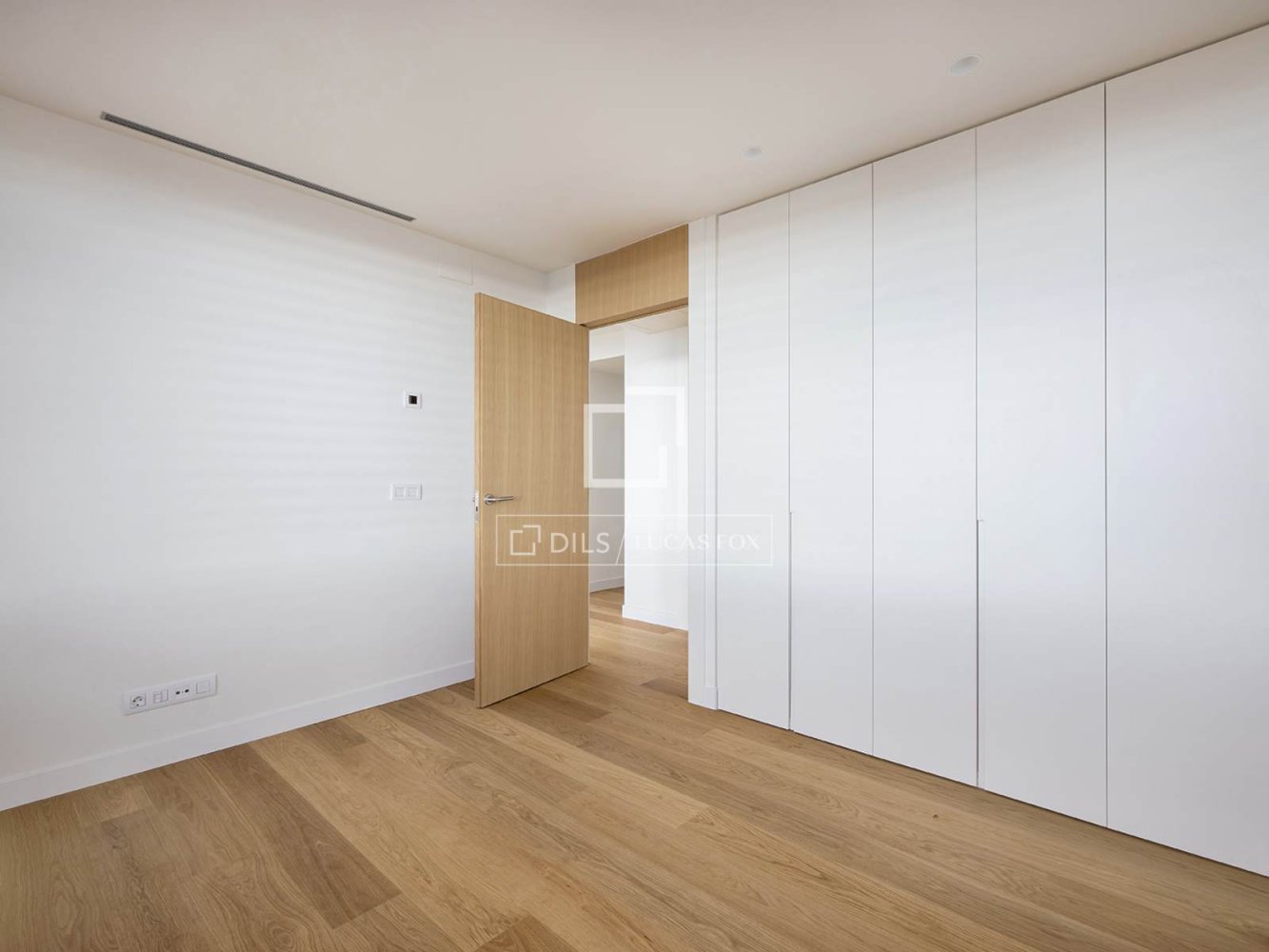 Villa en Barcelona, España 7 dormitorios, 569 m2 No. 199890