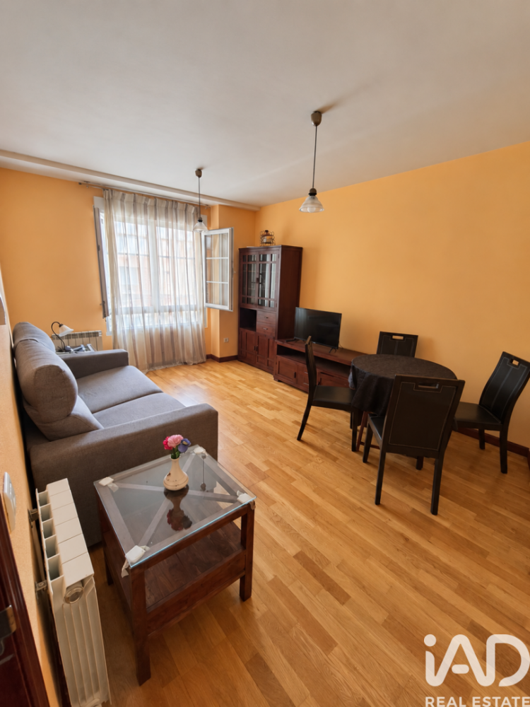Apartment in Sahagun, Leon, Spain 1 bedroom, 52 sq.m. No. 198620