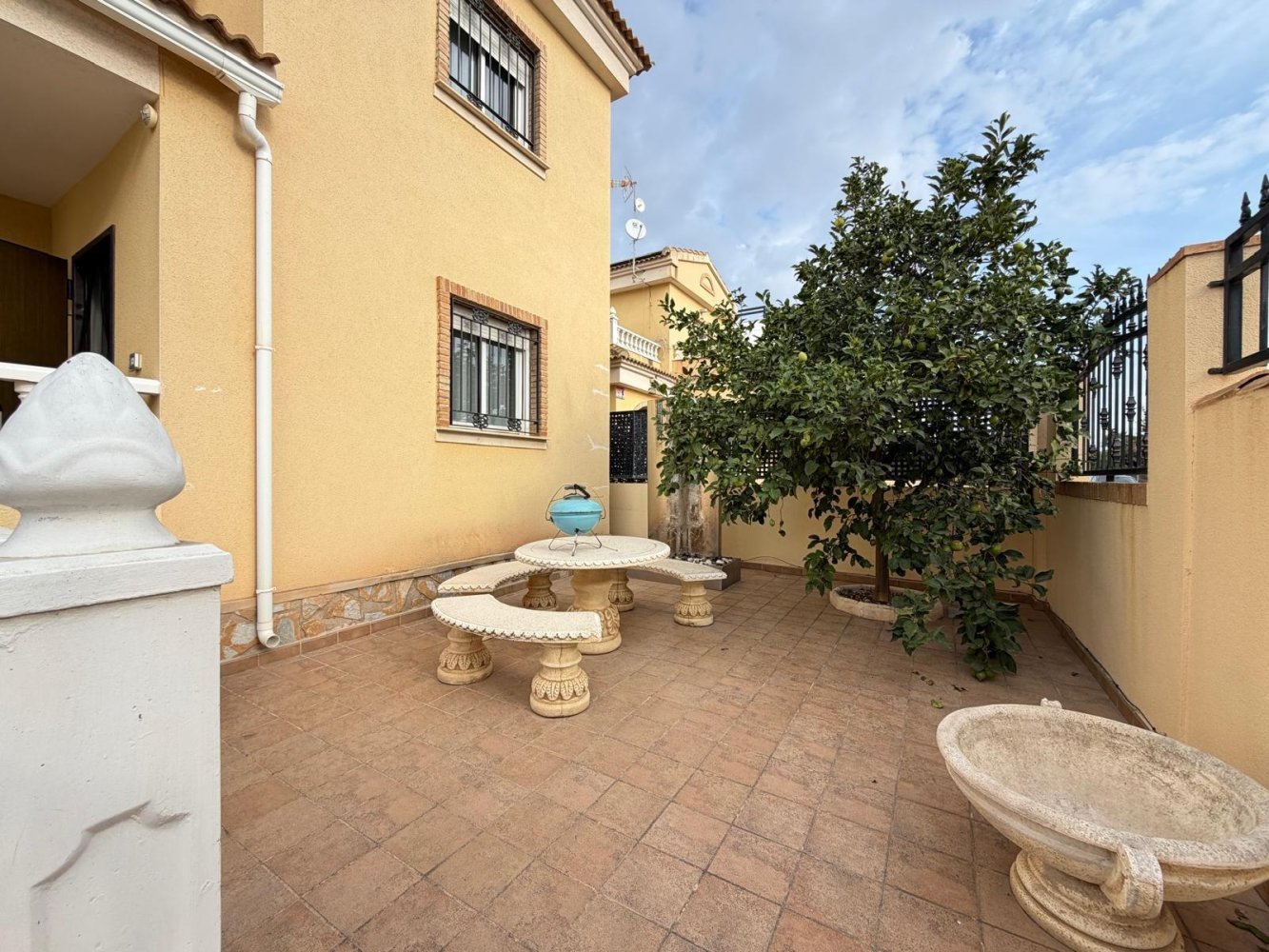 Villa i Alicante, Spanien 4 sovrum, 133 kvm. Nr. 198460