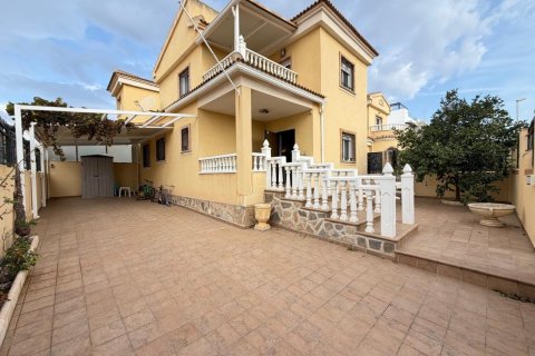 Villa in Alicante, Spanien 4 Schlafzimmer, 133 m2 Nr. 198460