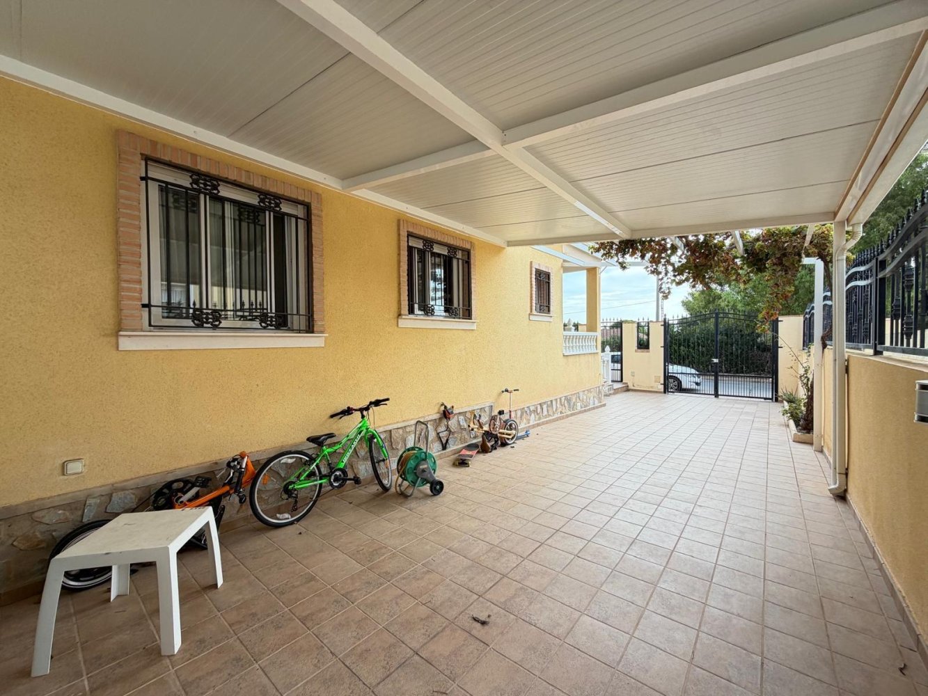 Villa i Alicante, Spanien 4 sovrum, 133 kvm. Nr. 198460