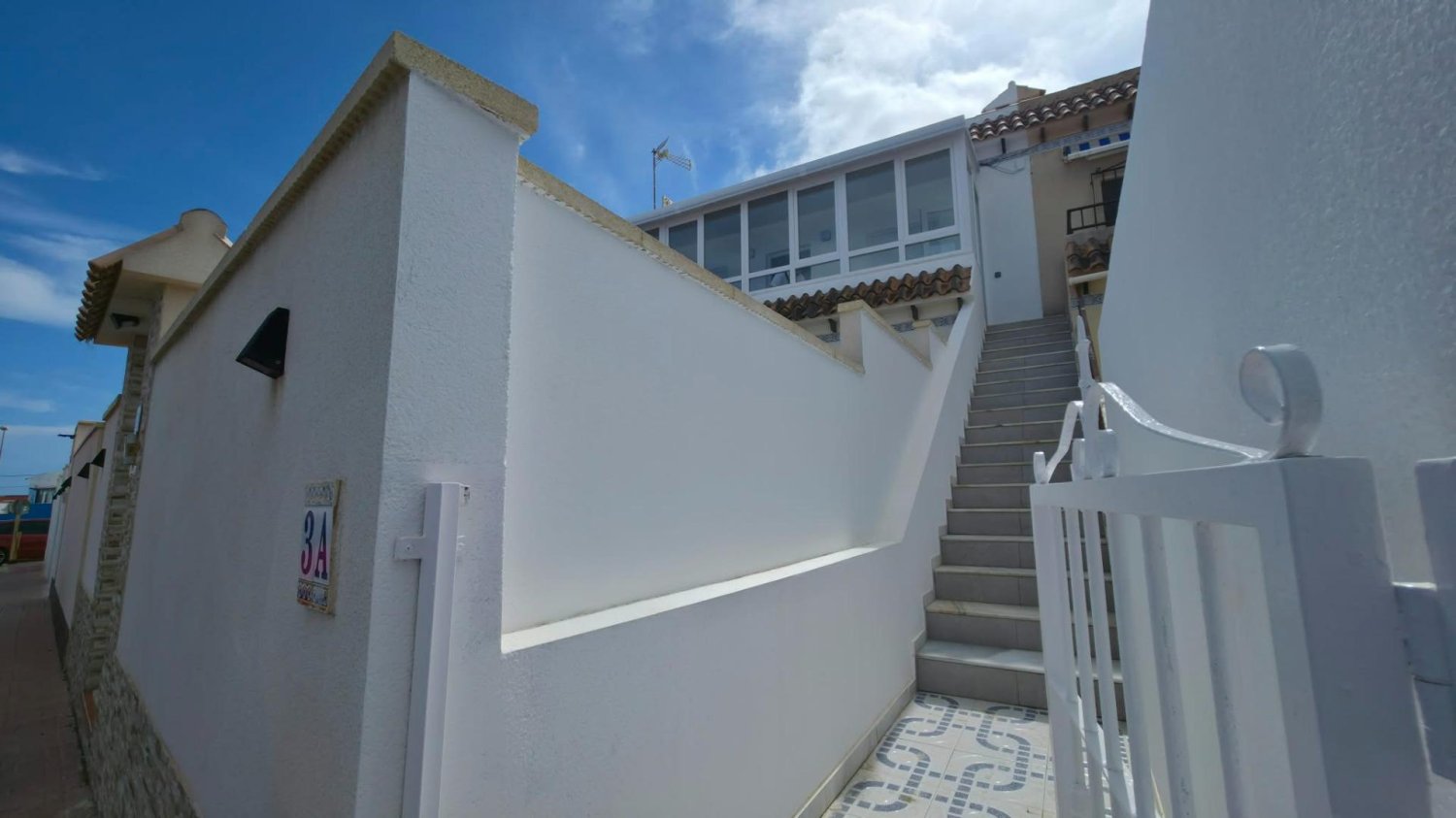 Bungalow a Torrevieja, Alicante, Spagna 2 camere da letto, 54 mq. N° 198278