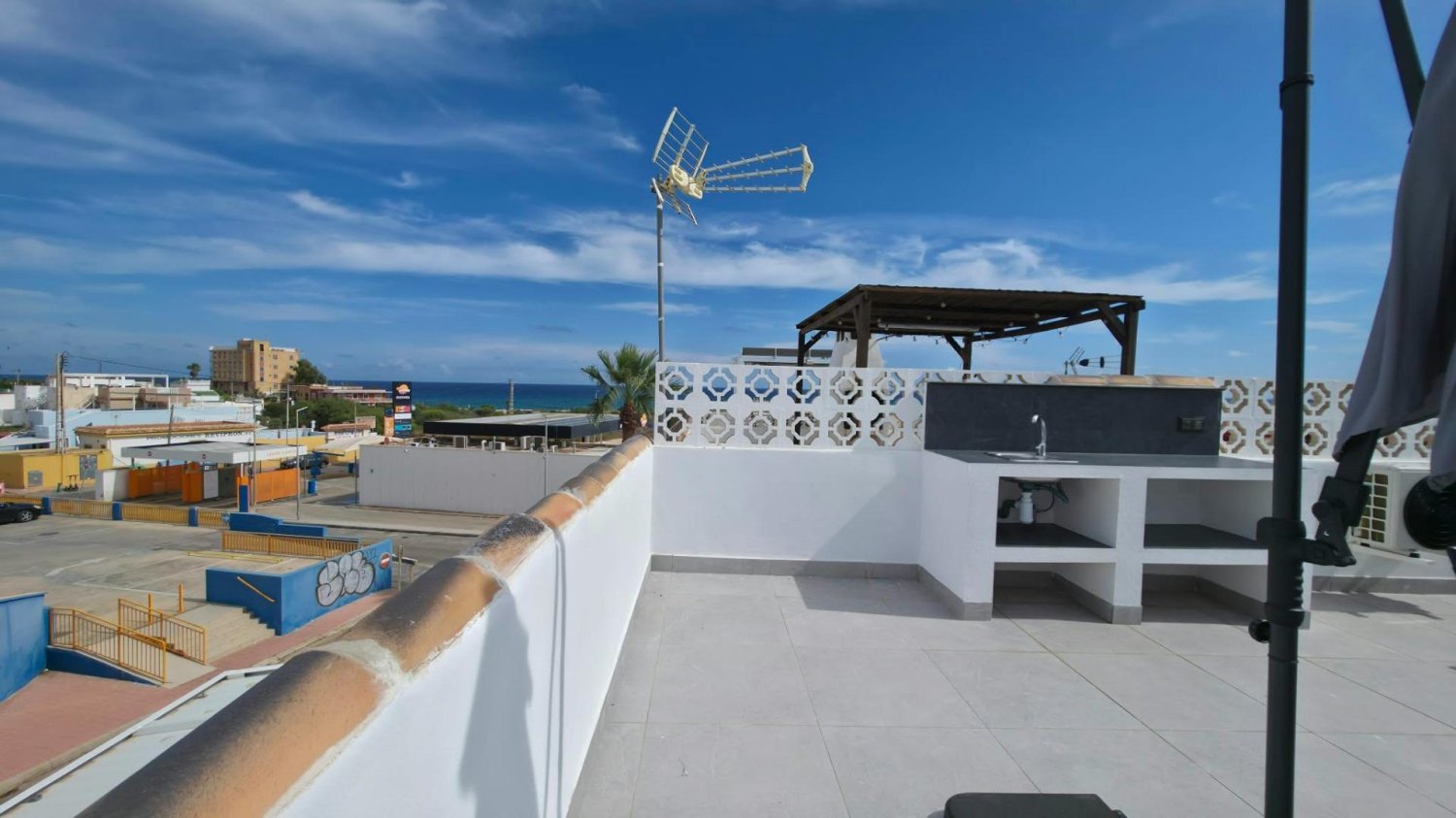 Bungalow a Torrevieja, Alicante, Spagna 2 camere da letto, 54 mq. N° 198278