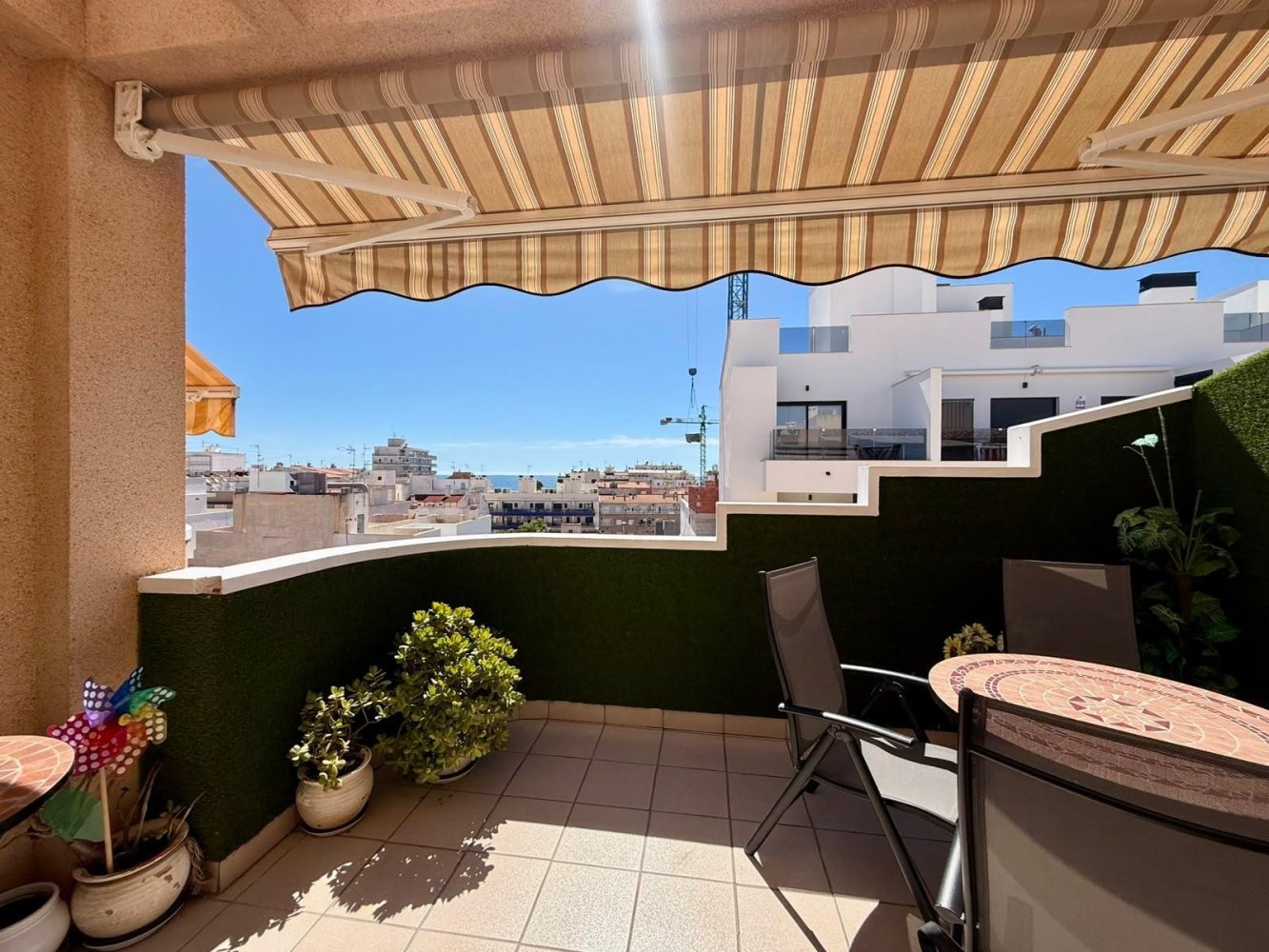 Attico a Torrevieja, Alicante, Spagna 3 camere da letto, 93 mq. N° 197321