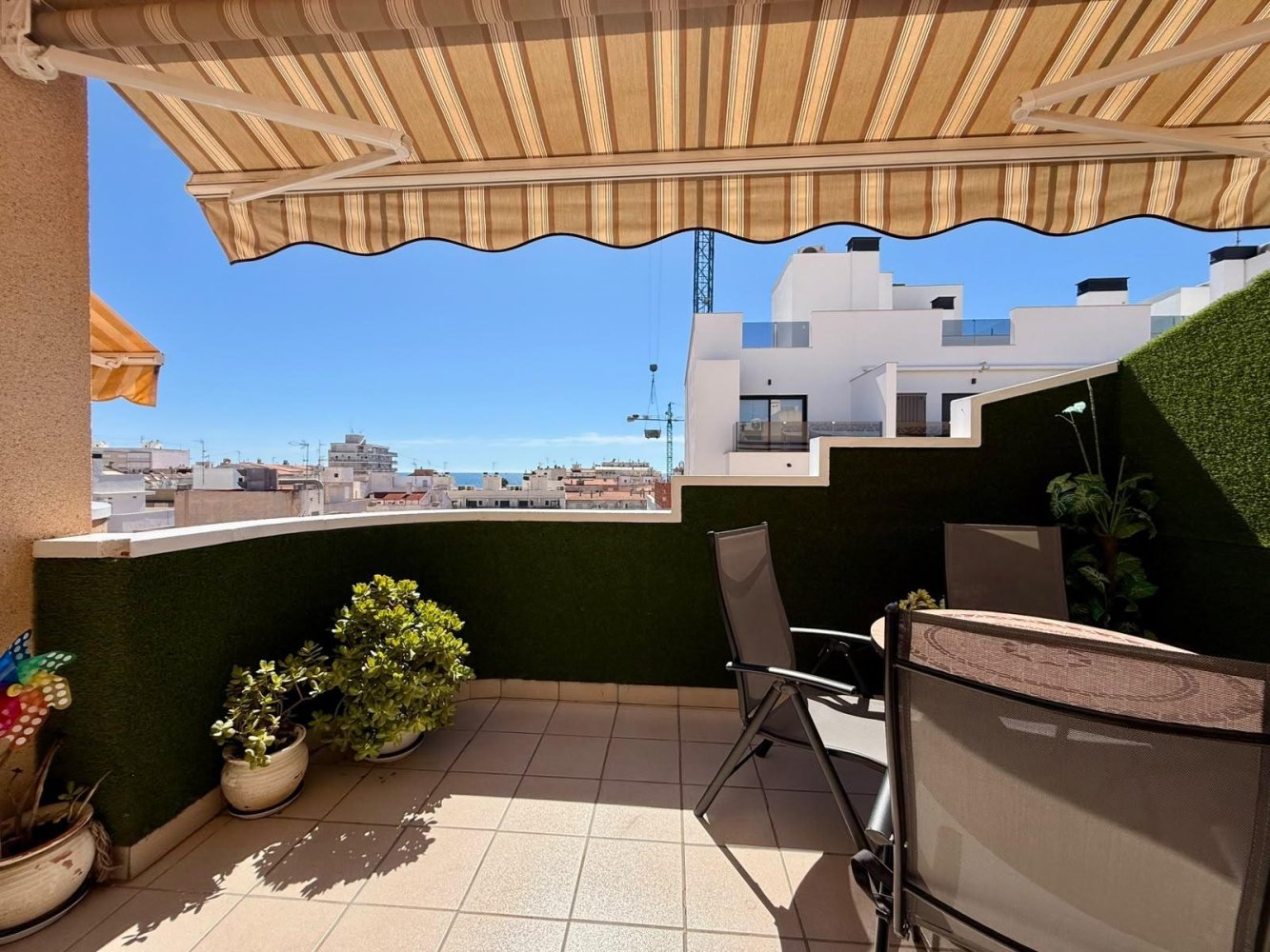 Attico a Torrevieja, Alicante, Spagna 3 camere da letto, 93 mq. N° 197321