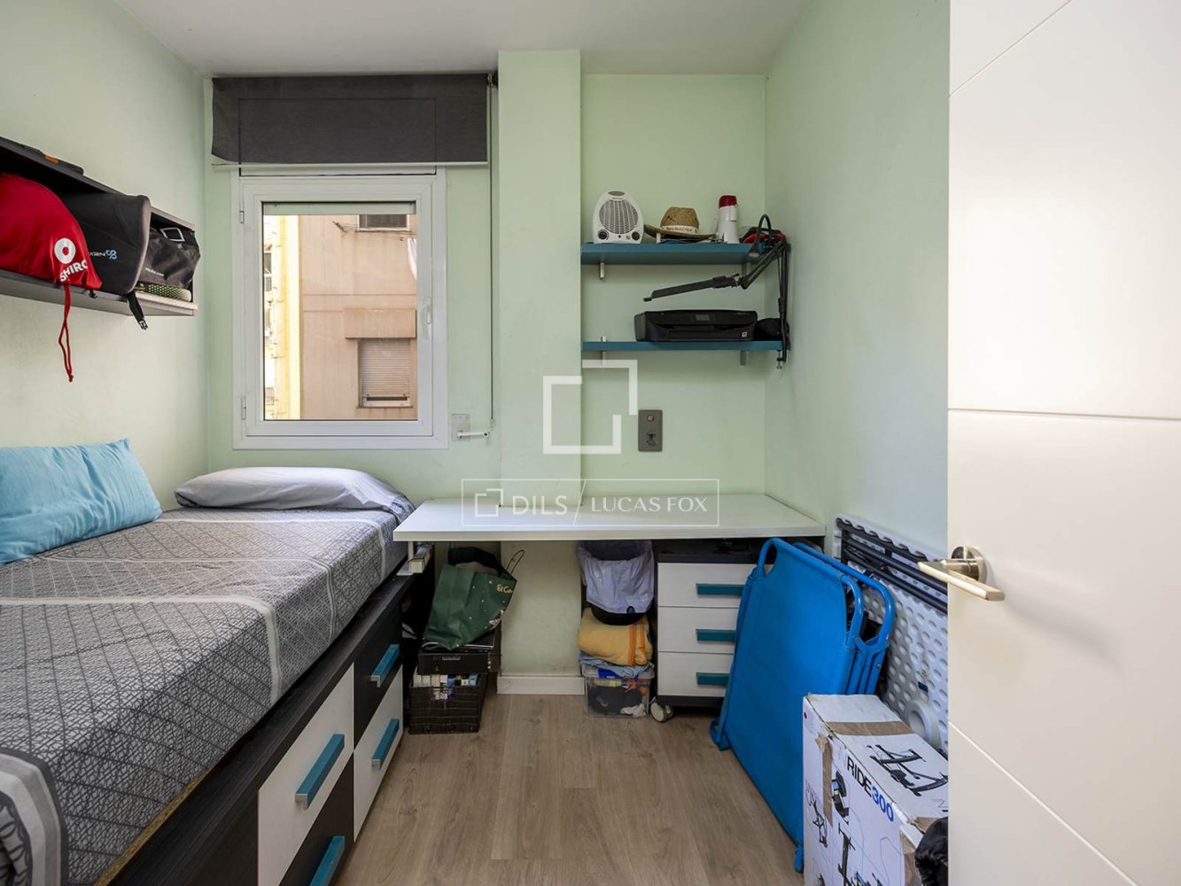 Apartment à Barcelona, Espagne 4 chambres, 98 m2 No. 200011