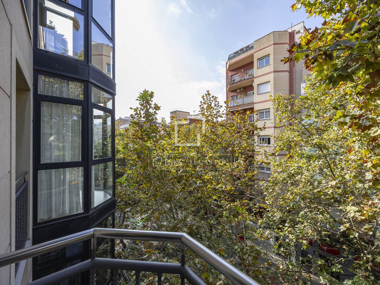 Apartment à Barcelona, Espagne 4 chambres, 98 m2 No. 200011