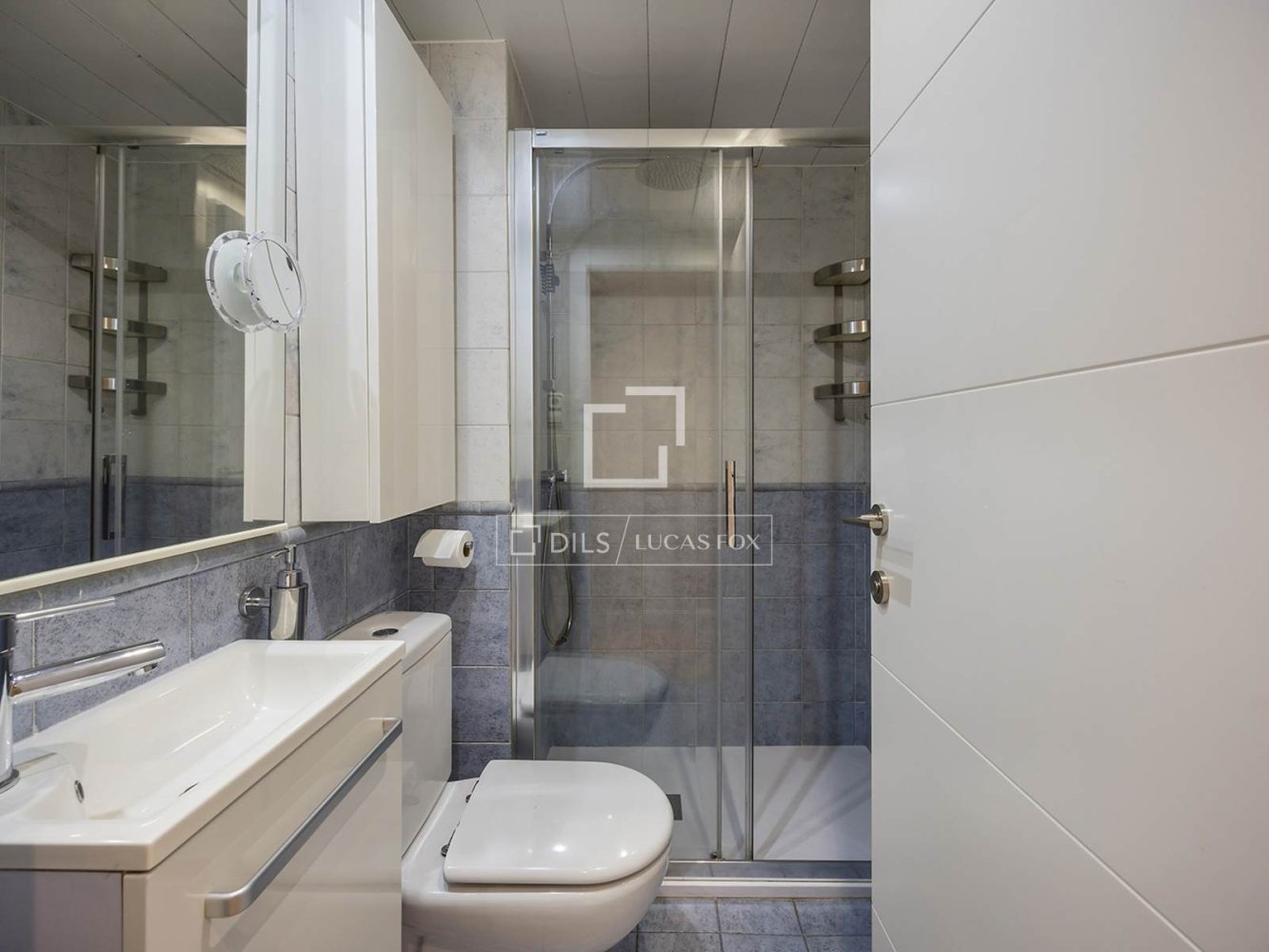 Apartment à Barcelona, Espagne 4 chambres, 98 m2 No. 200011
