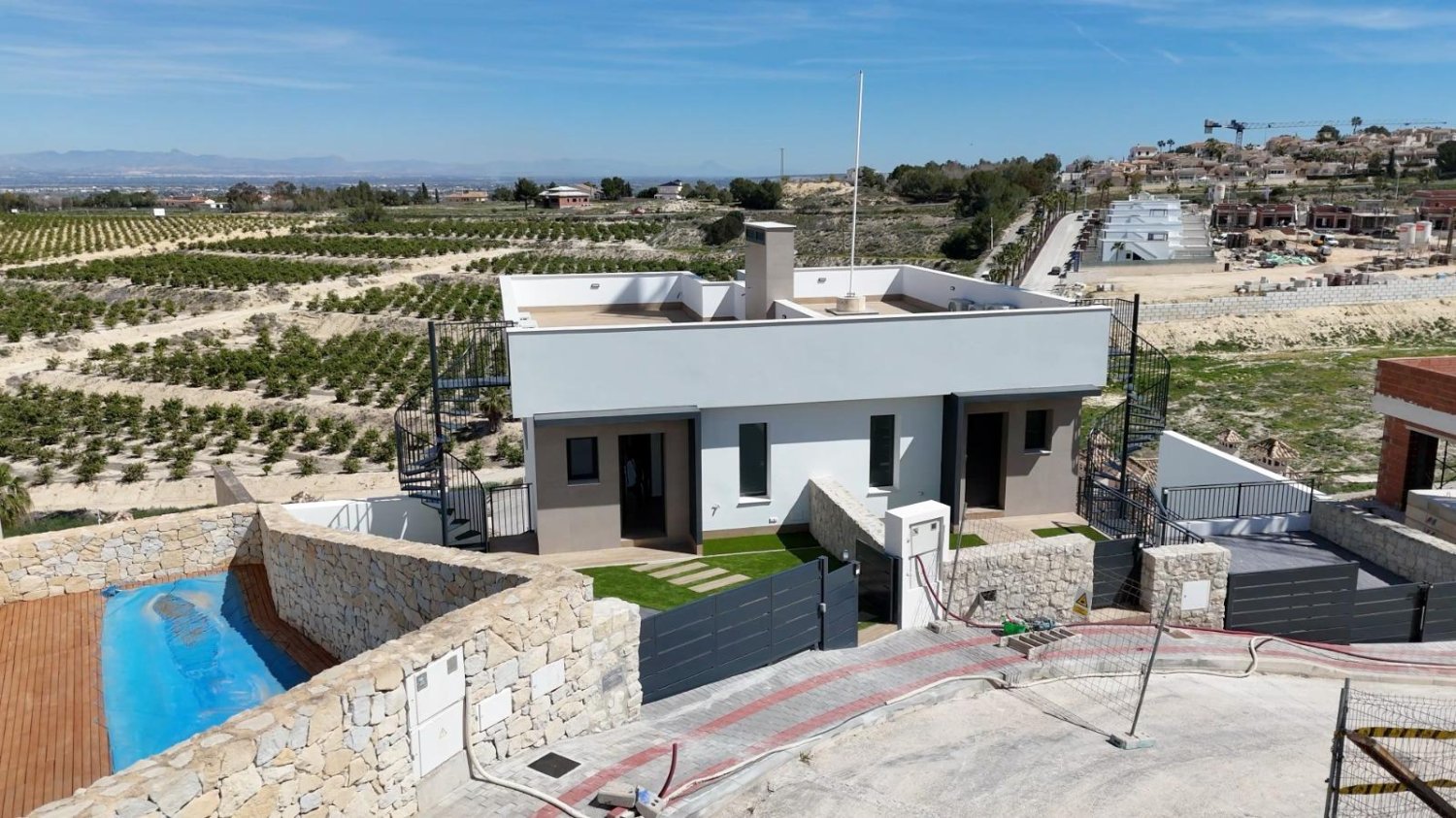 Villa a Algorfa, Alicante, Spagna 6 camere da letto, 436 mq. N° 197325