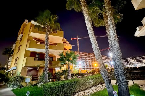 Apartament w Punta Prima, Alicante, Hiszpania 2 sypialnie, 75 mkw. nr 199489