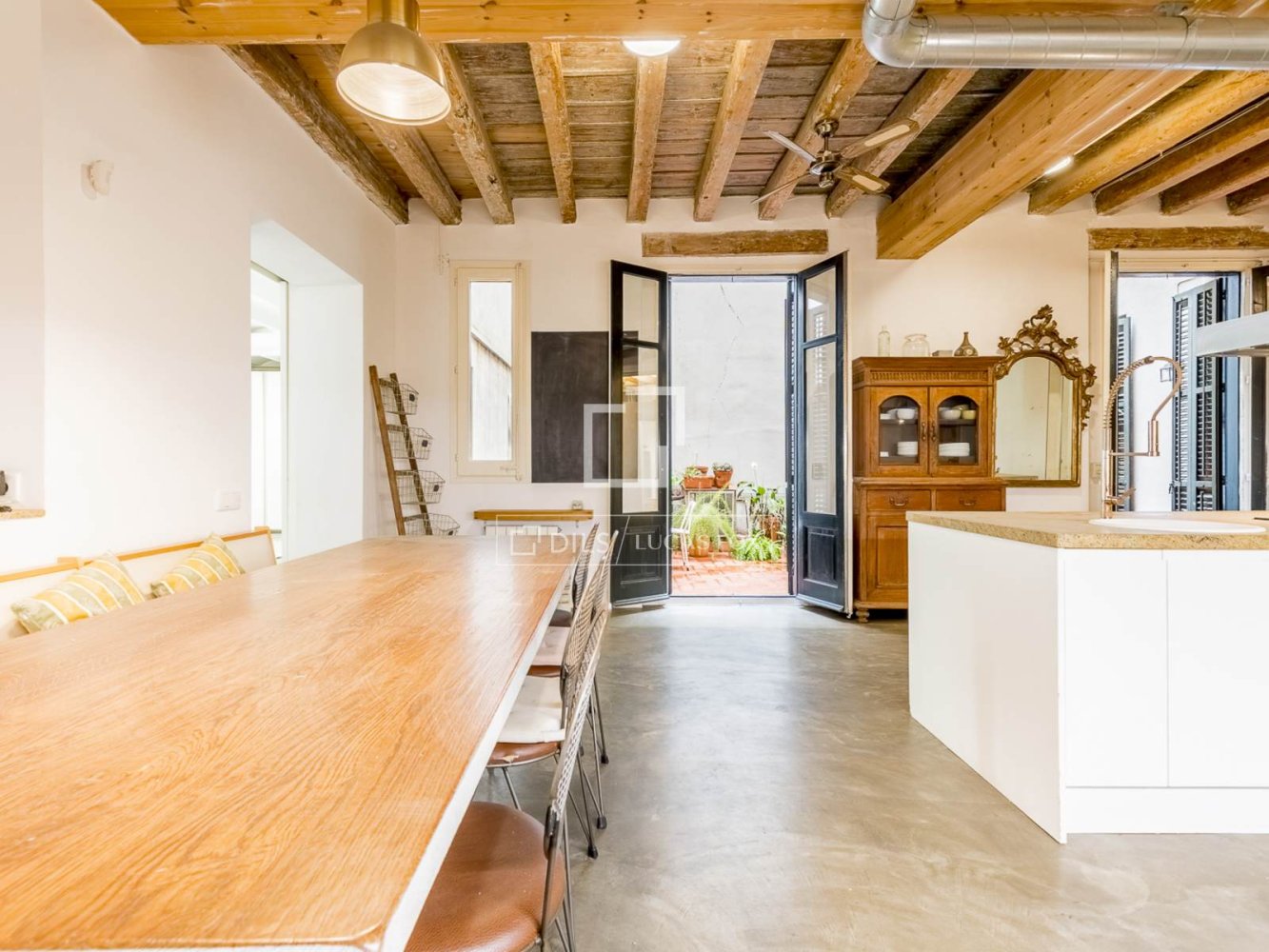 Apartment à Barcelona, Espagne 4 chambres, 195 m2 No. 199162