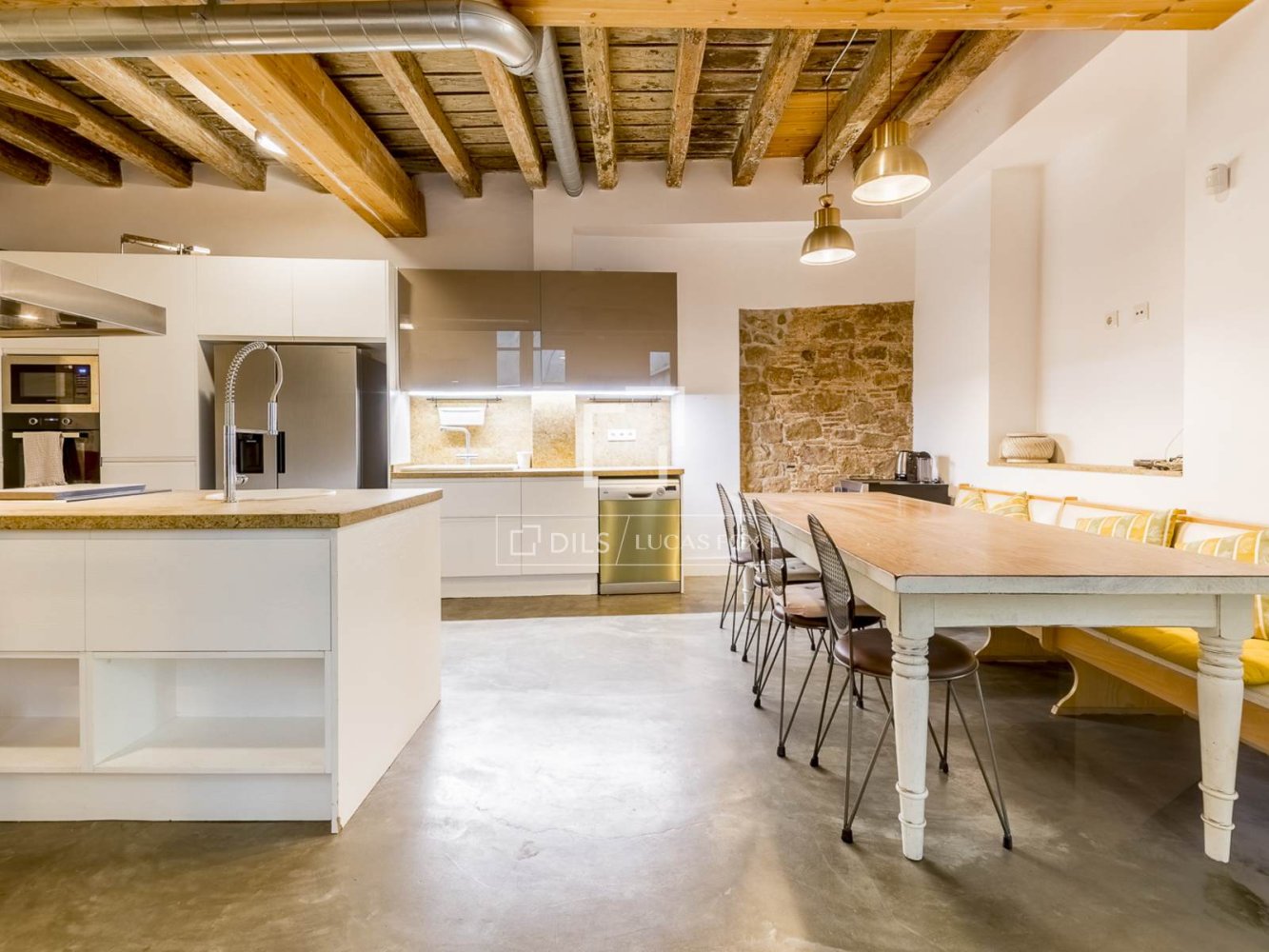 Apartment à Barcelona, Espagne 4 chambres, 195 m2 No. 199162