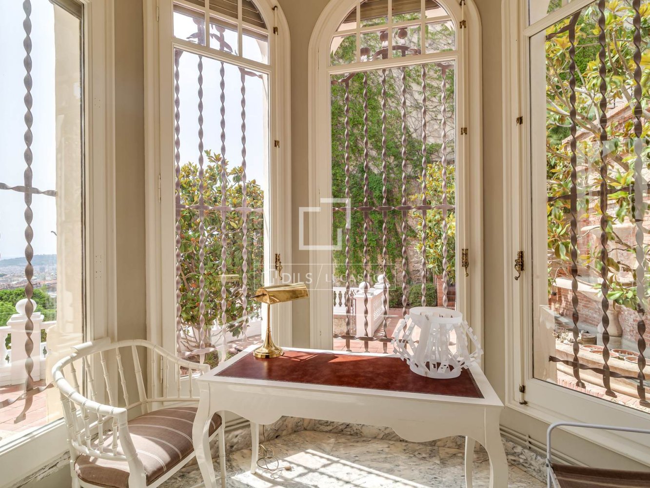 Huvila Barcelona, Espanja 6 makuuhuonetta, 1150 m2 No. 193685