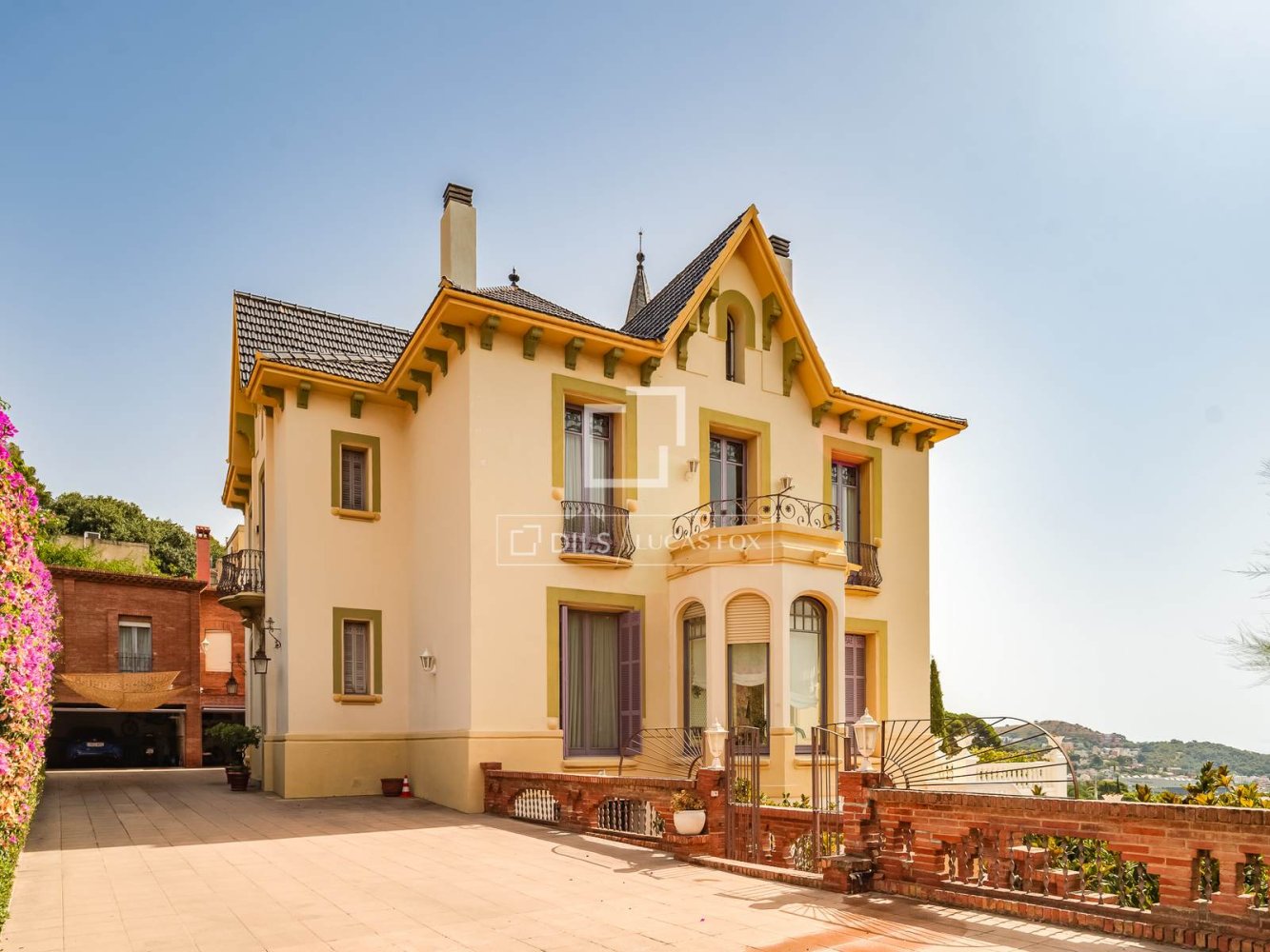 Huvila Barcelona, Espanja 6 makuuhuonetta, 1150 m2 No. 193685