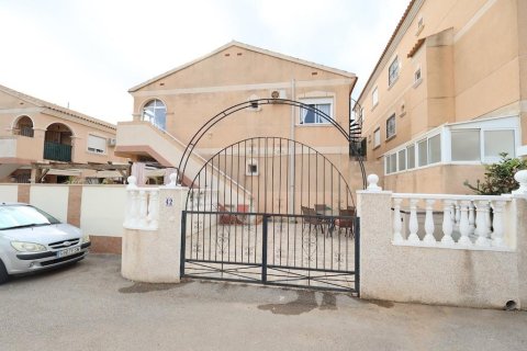 Bungalow in La Zenia, Alicante, Spain 2 bedrooms, 55 sq.m. No. 198755