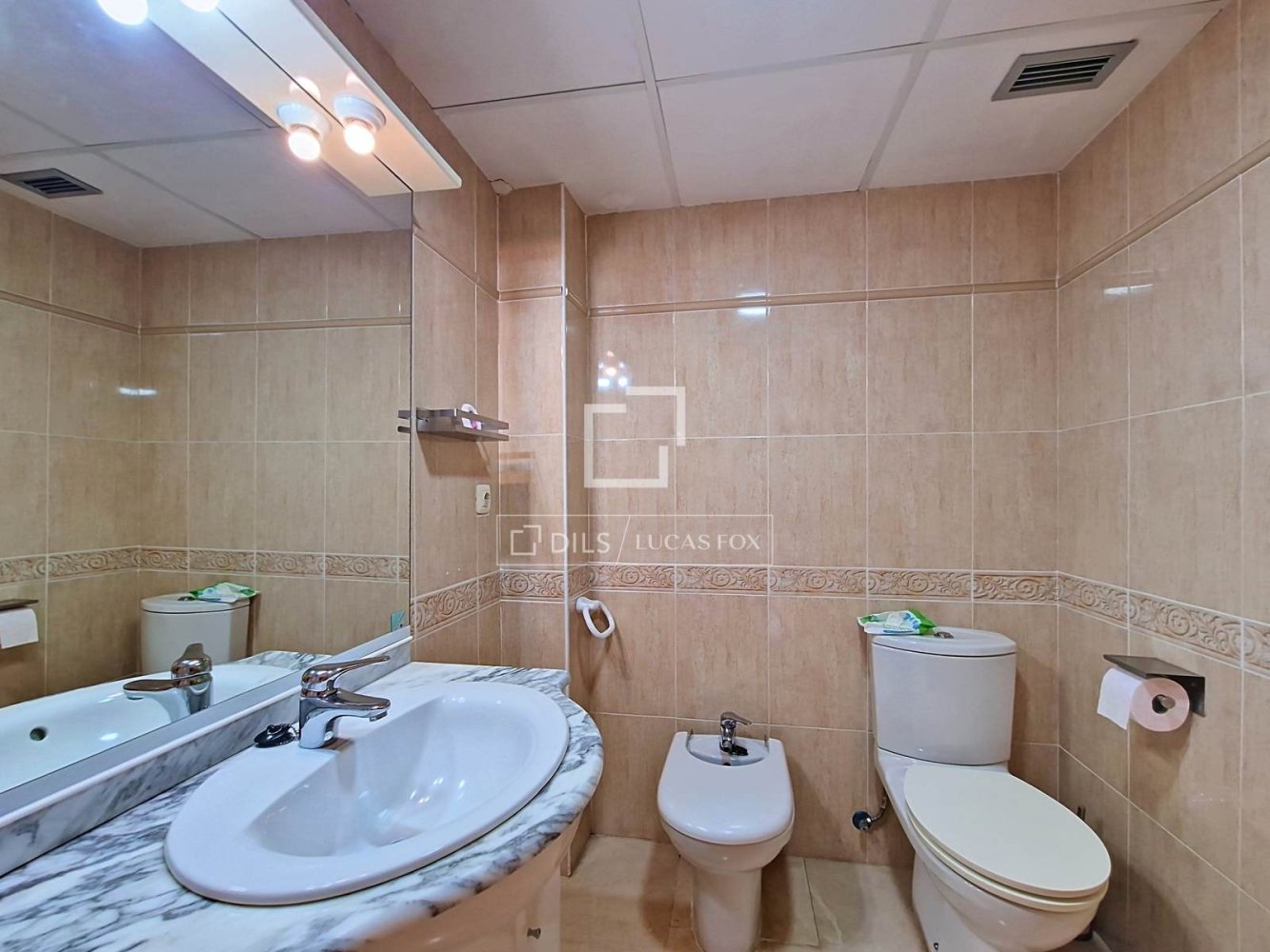 Apartment à Cubelles, Barcelona, Espagne 3 chambres, 156 m2 No. 199143