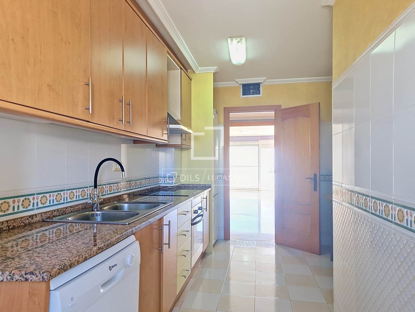 Apartment à Cubelles, Barcelona, Espagne 3 chambres, 156 m2 No. 199143