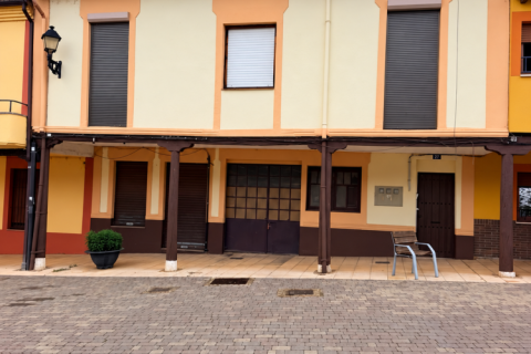 Gewerbeimmobilien in Mansilla de las Mulas, Leon, Spanien 210 m2 Nr. 198657