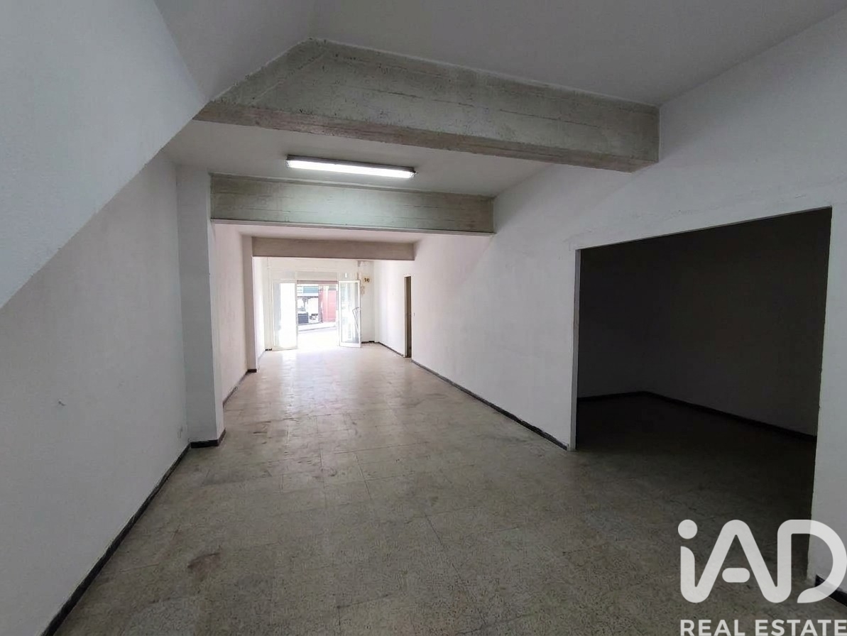 Commercial property in Badalona, Barcelona, Spain 2 bedrooms, 88 sq.m. No. 199548