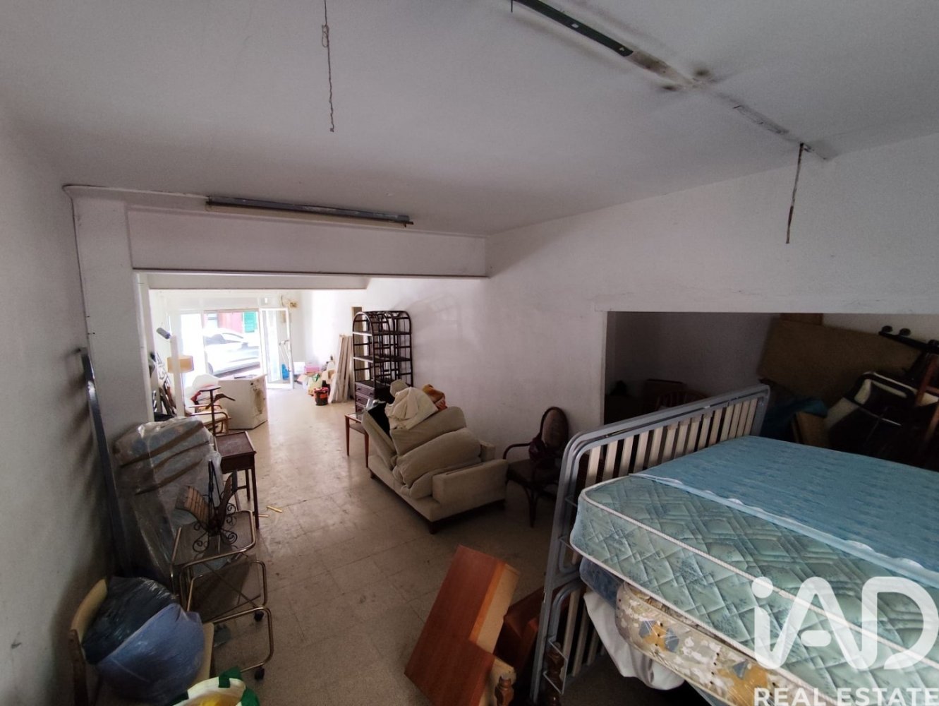 Commercial property in Badalona, Barcelona, Spain 2 bedrooms, 88 sq.m. No. 199548