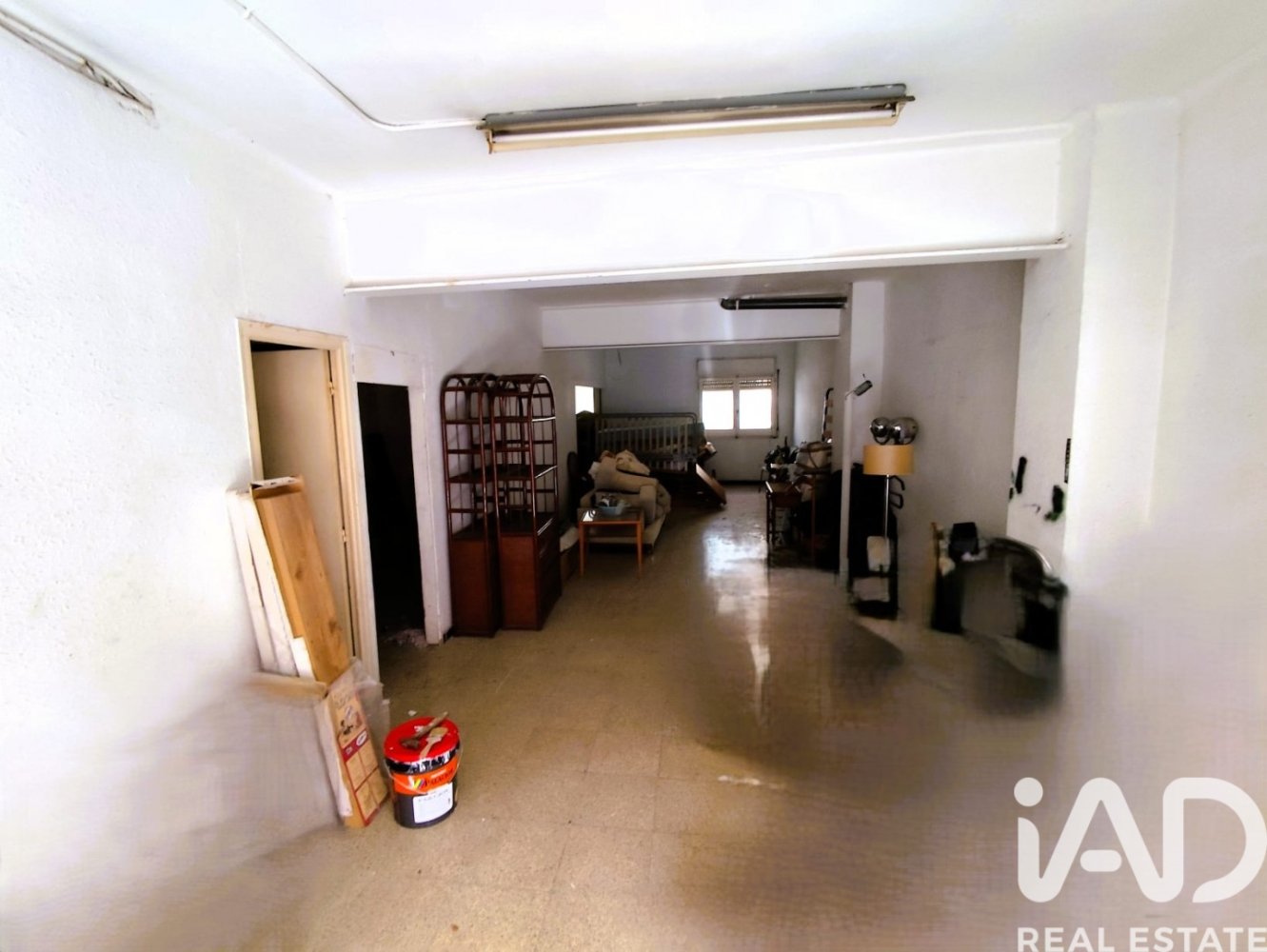 Commercial property in Badalona, Barcelona, Spain 2 bedrooms, 88 sq.m. No. 199548