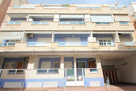 Appartamento a Torrevieja, Alicante, Spagna 3 camere da letto, 101 mq. N° 199109