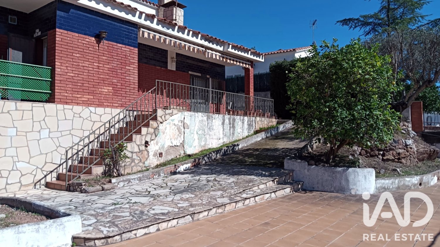Villa in Vallirana, Barcelona, Spain 3 bedrooms, 134 sq.m. No. 199524