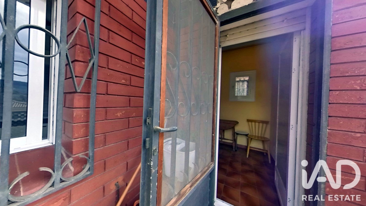 Villa in Vallirana, Barcelona, Spain 3 bedrooms, 134 sq.m. No. 199524