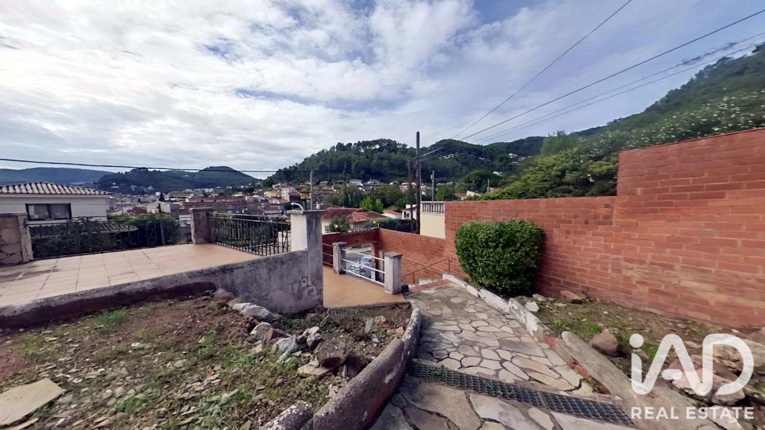 Villa in Vallirana, Barcelona, Spain 3 bedrooms, 134 sq.m. No. 199524