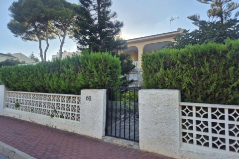 Villa in Los Balcones, Alicante, Spain 3 bedrooms, 201 sq.m. No. 199102