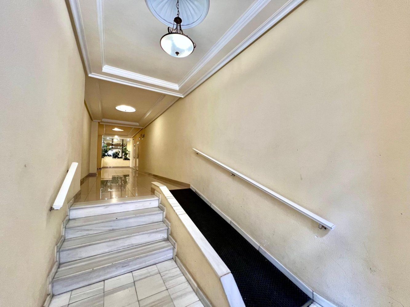 Apartment à Torrevieja, Alicante, Espagne 1 chambre, 82 m2 No. 197900