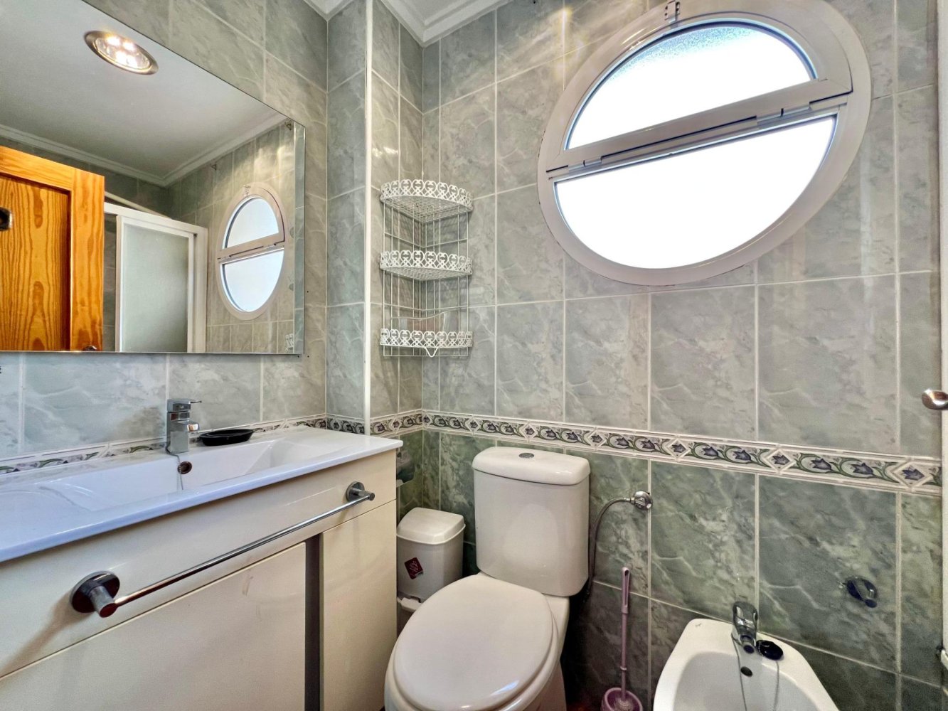 Apartment à Torrevieja, Alicante, Espagne 1 chambre, 82 m2 No. 197900