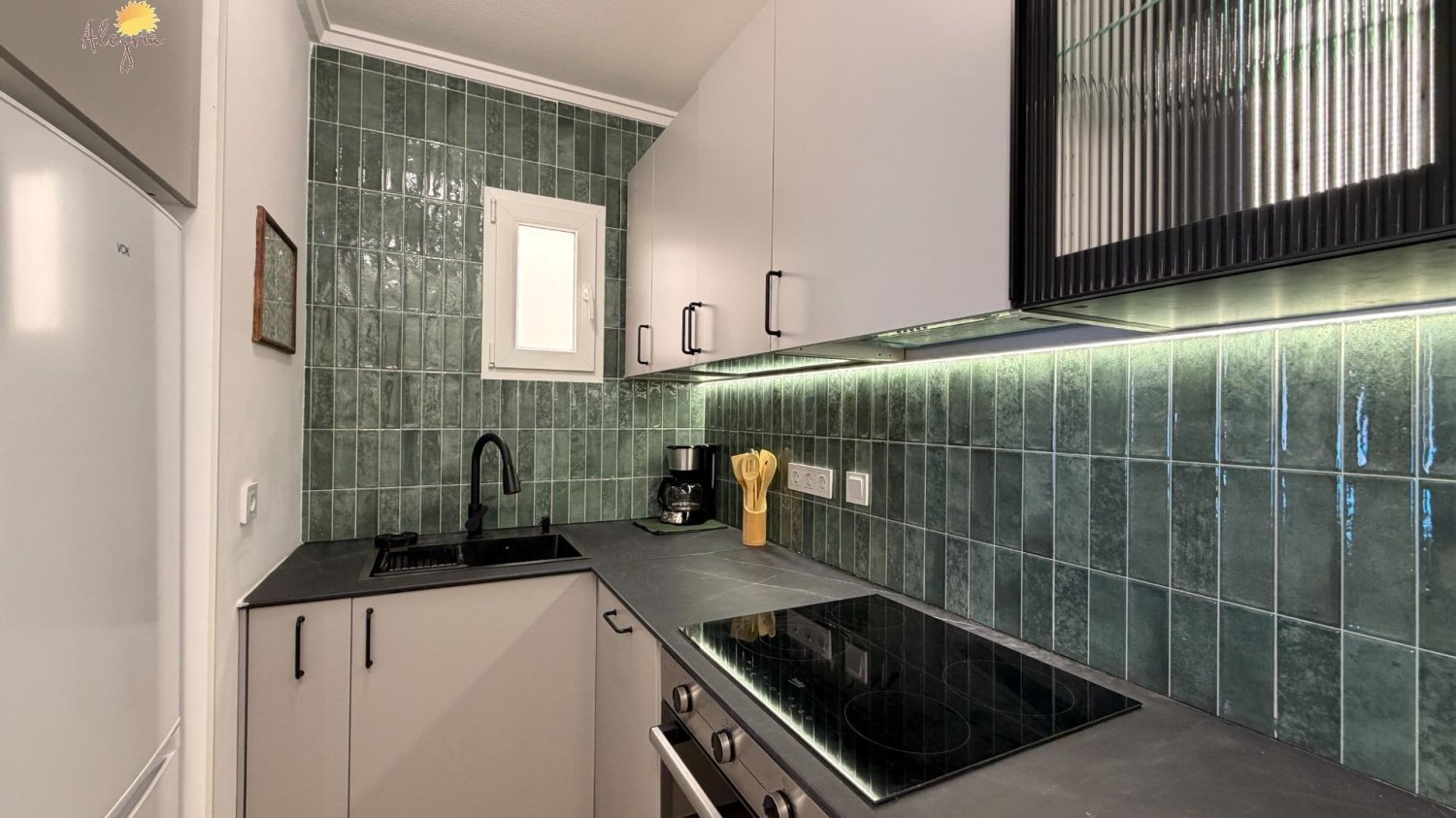 Apartamento en Torrevieja, Alicante, España 2 dormitorios, 57 m2 No. 197895