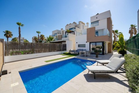 Villa a Guardamar del Segura, Alicante, Spagna 178 mq. N° 197146