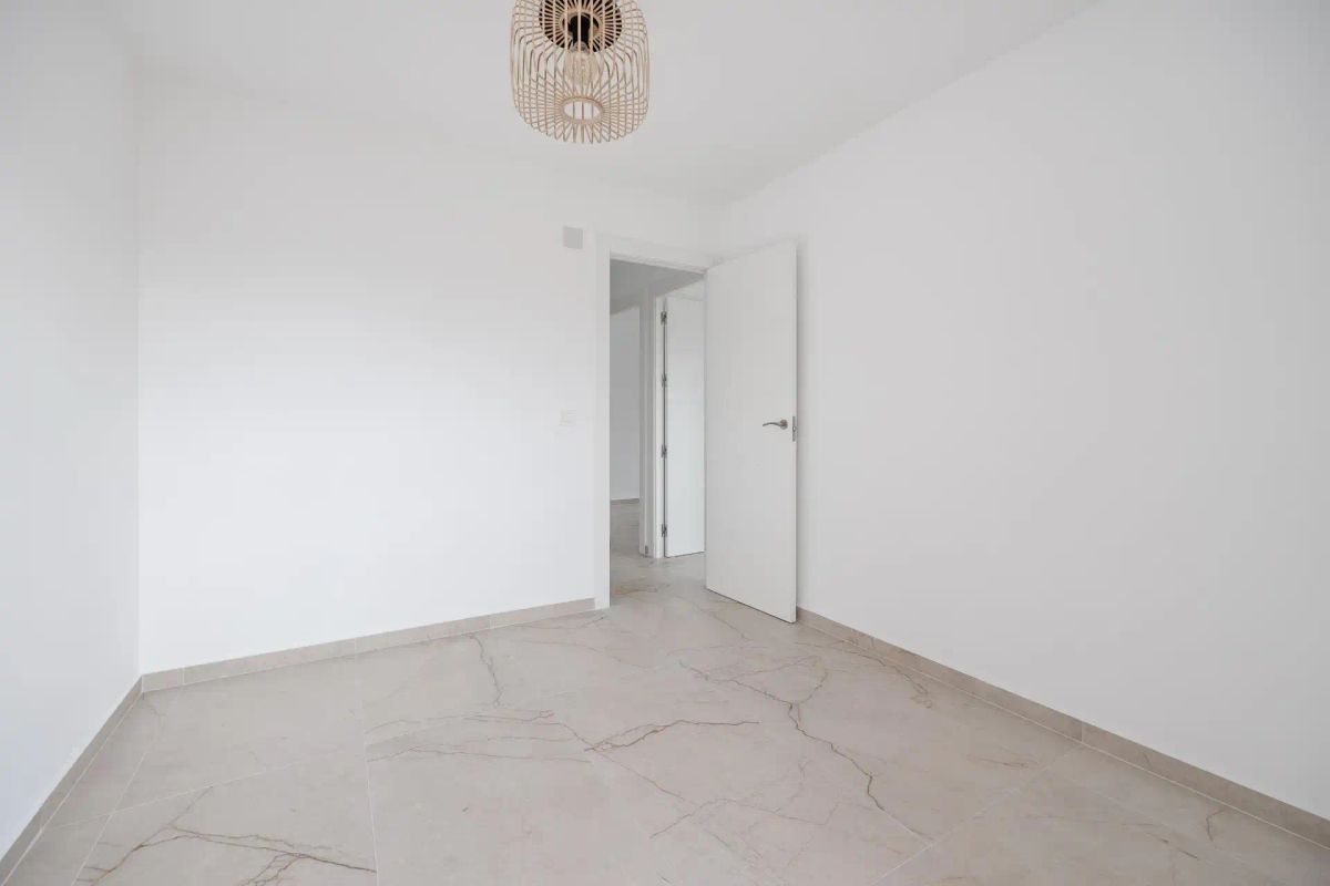 Appartamento a Torrevieja, Alicante, Spagna 3 camere da letto, 90 mq. N° 196965