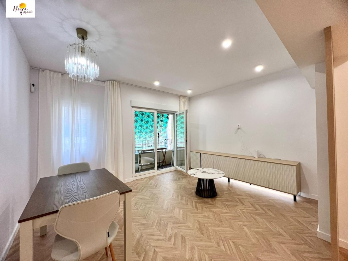 Apartamento en Valencia, València, España 2 dormitorios, 91 m2 No. 193013