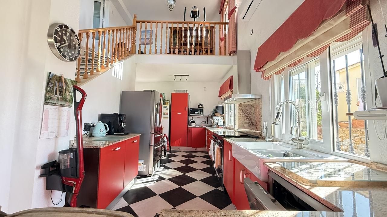 Villa a Alicante, Spagna 220 mq. N° 197333