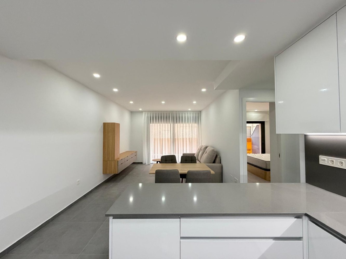 Apartamento en Torrevieja, Alicante, España 3 dormitorios, 113 m2 No. 148678