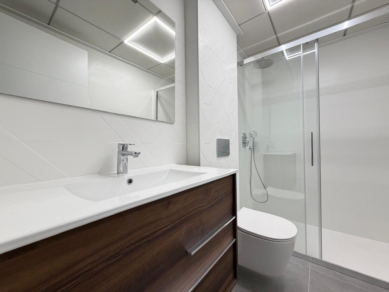 Apartamento en Torrevieja, Alicante, España 3 dormitorios, 113 m2 No. 148678