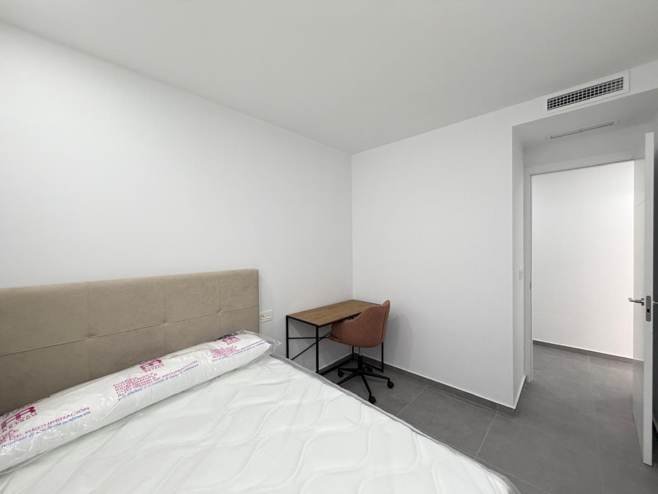 Apartamento en Torrevieja, Alicante, España 3 dormitorios, 113 m2 No. 148678