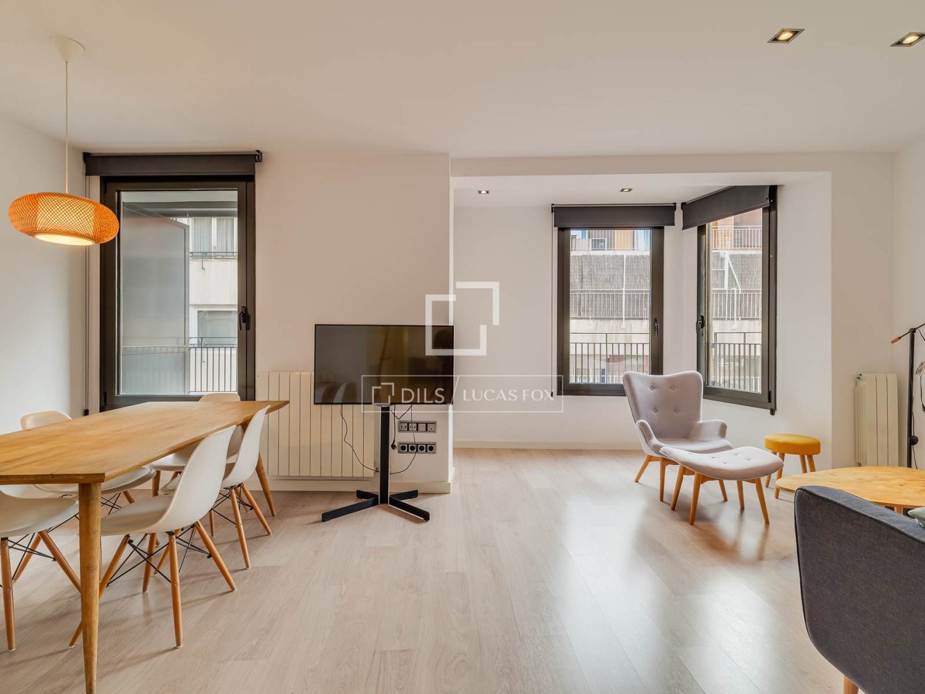 Apartamento en Barcelona, España 2 dormitorios, 79 m2 No. 198485