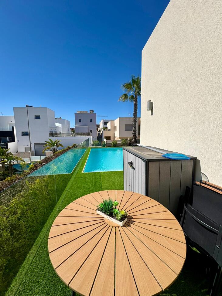 Villa a Benijofar, Alicante, Spagna 3 camere da letto, 148 mq. N° 197431