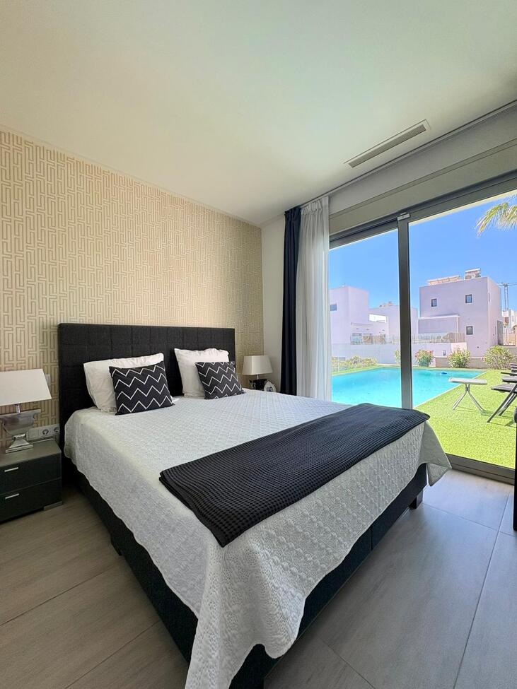 Villa a Benijofar, Alicante, Spagna 3 camere da letto, 148 mq. N° 197431