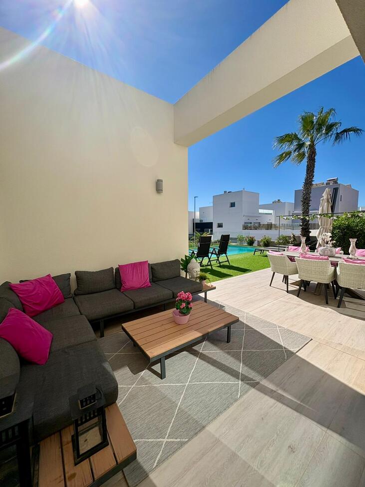 Villa a Benijofar, Alicante, Spagna 3 camere da letto, 148 mq. N° 197431