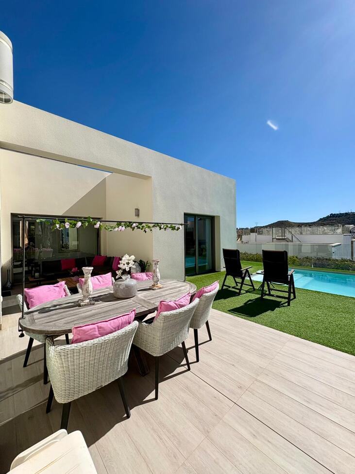 Villa a Benijofar, Alicante, Spagna 3 camere da letto, 148 mq. N° 197431