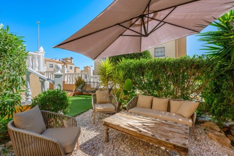 Villa a Villamartin, Alicante, Spagna 3 camere da letto, 91 mq. N° 199463