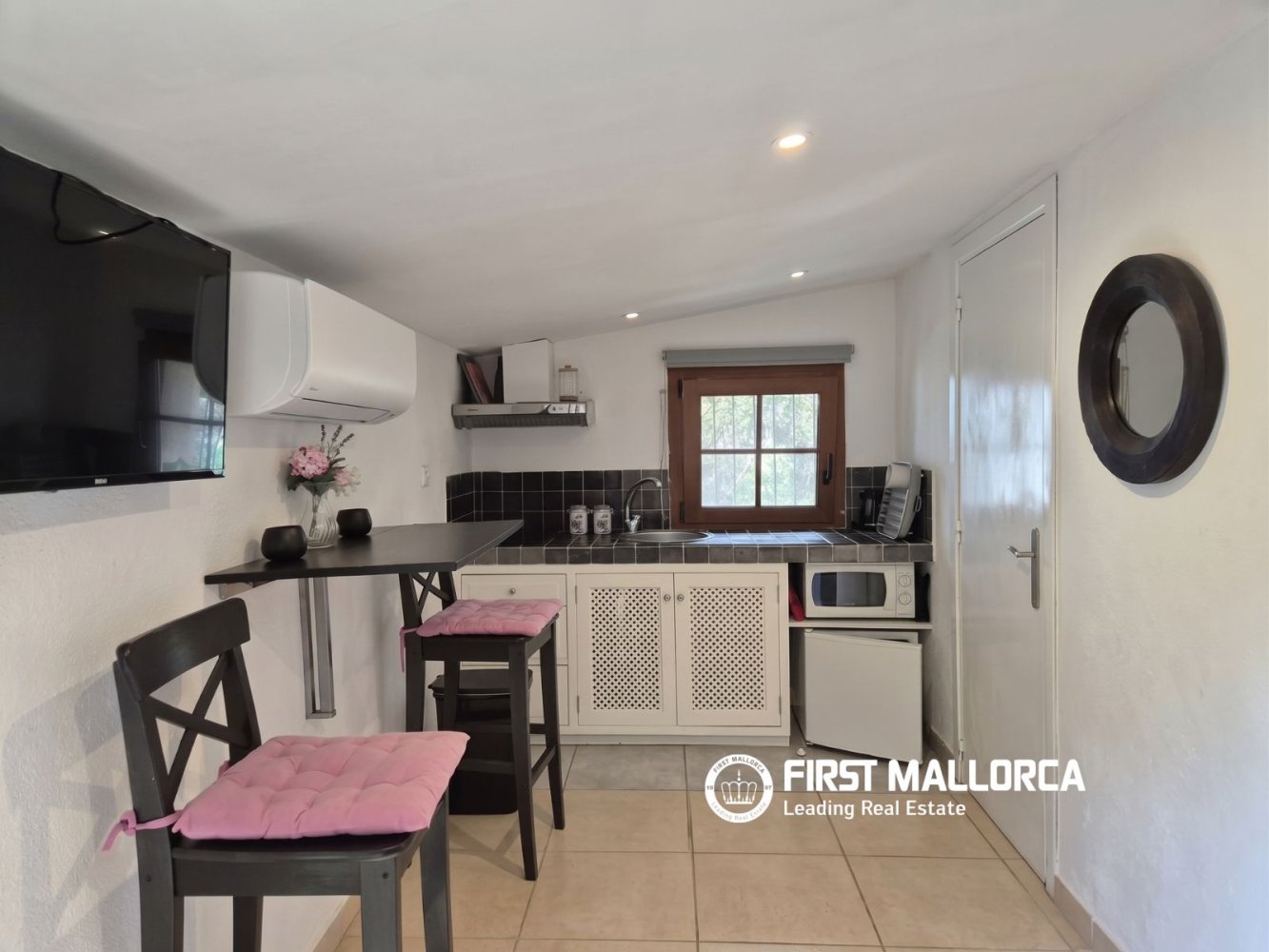 Commercial property in Bunyola, Mallorca, Spain 3 bedrooms, 227 sq.m. No. 199222
