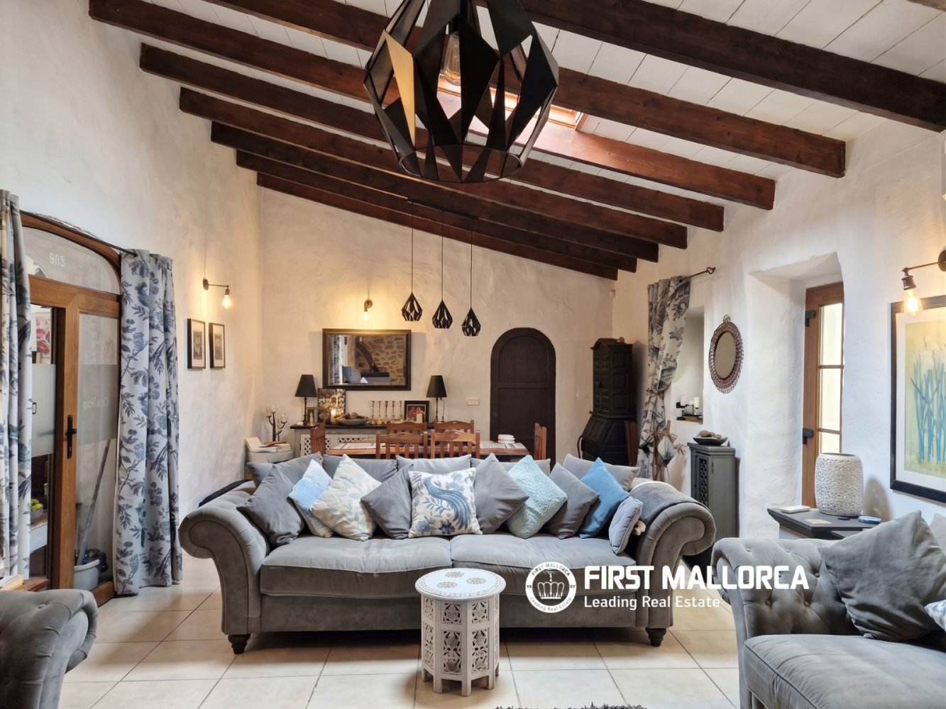 Commercial property in Bunyola, Mallorca, Spain 3 bedrooms, 227 sq.m. No. 199222