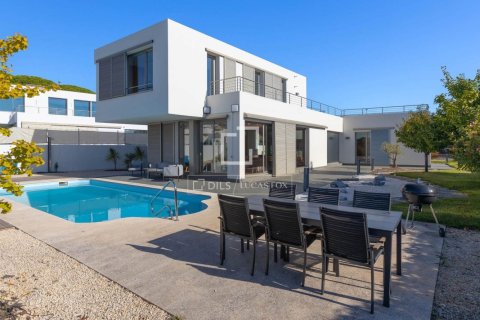 Villa in Arenys de Mar, Barcelona, Spanien 4 Schlafzimmer, 311 m2 Nr. 198480