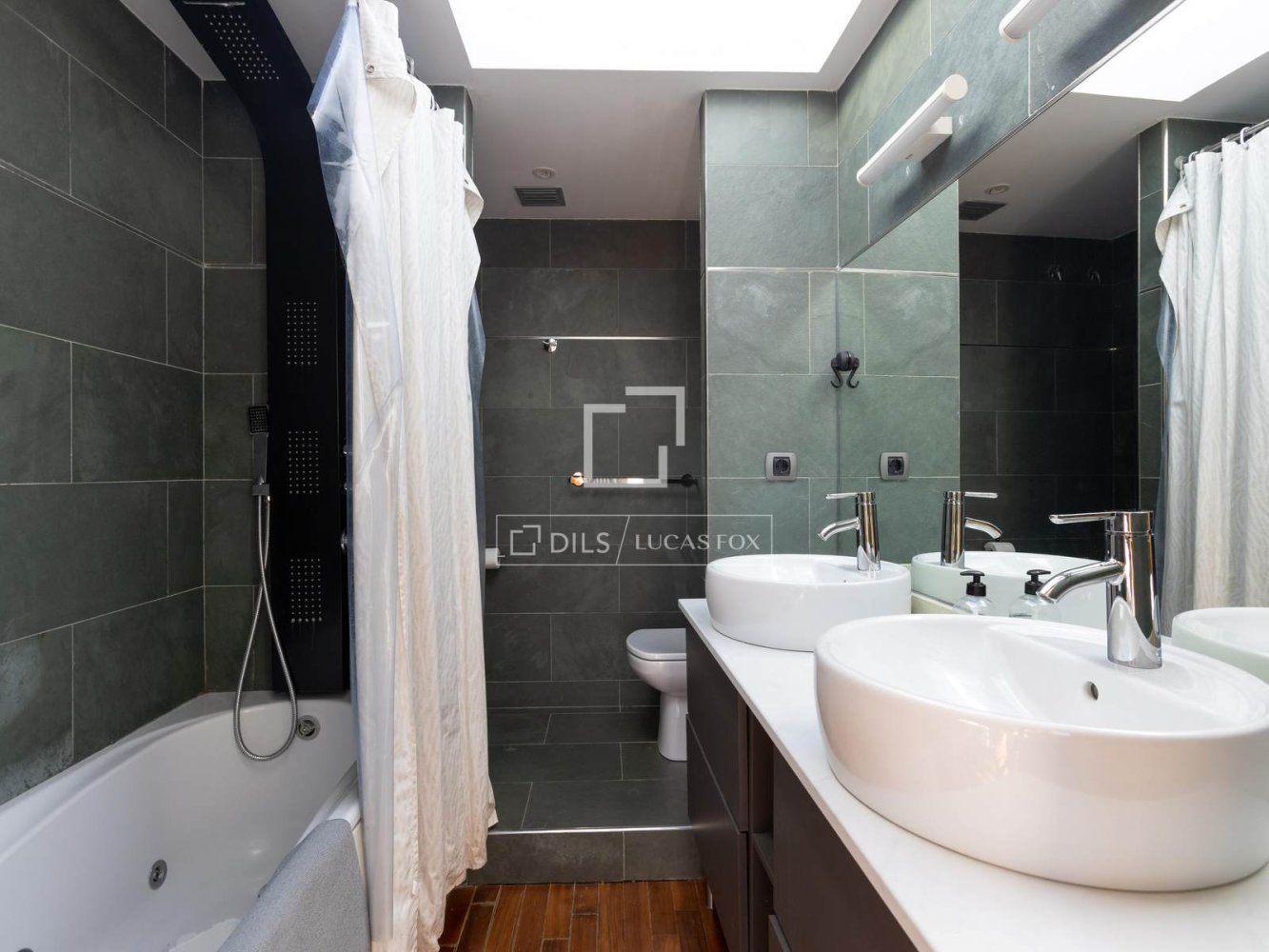 Villa à Arenys de Mar, Barcelona, Espagne 4 chambres, 311 m2 No. 198480